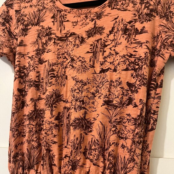 Old Navy Waist-Defined T-Shirt Dress - Picture 3 of 4